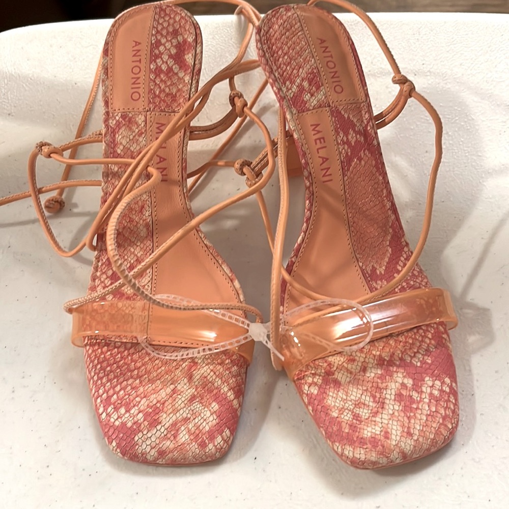NWOT Antonino Melani heel sandals size 8M